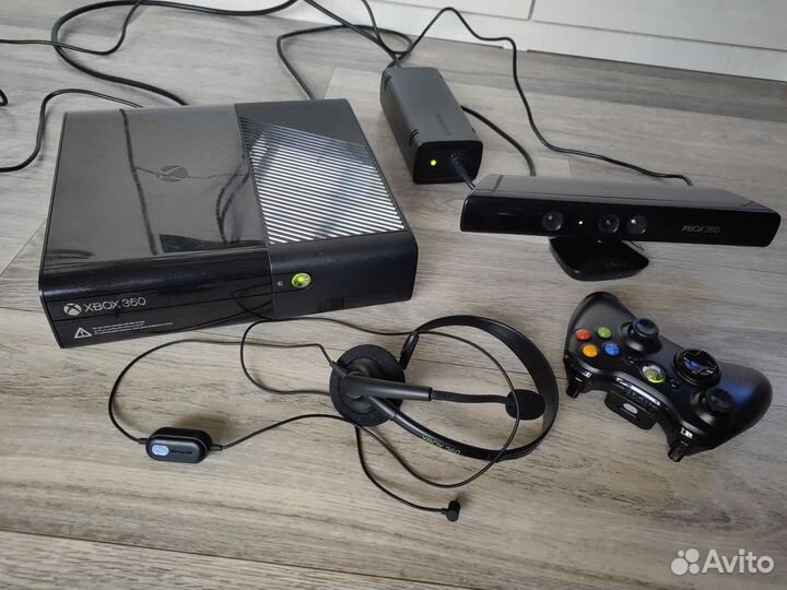 Xbox 360 E (500gb ) с кинектом