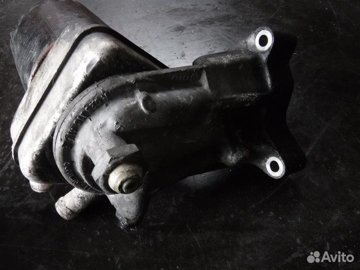 Кронштейн масляного фильтра Volkswagen Transporter