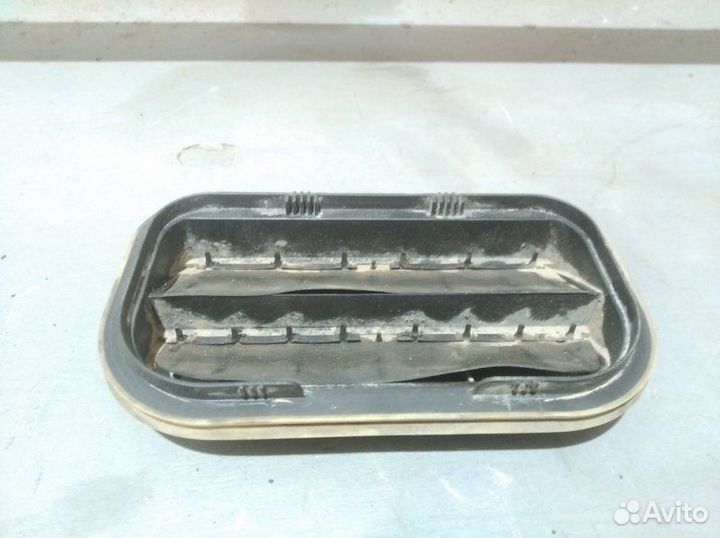 Клапан вентиляции багажника задний левый Ford