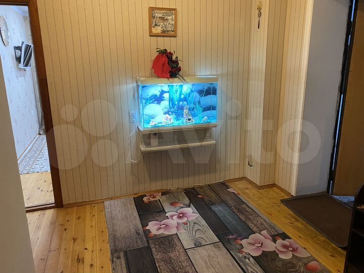 2-к. квартира, 76 м², 1/3 эт.