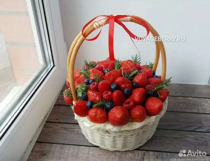 Корзины клубники В шоколаде