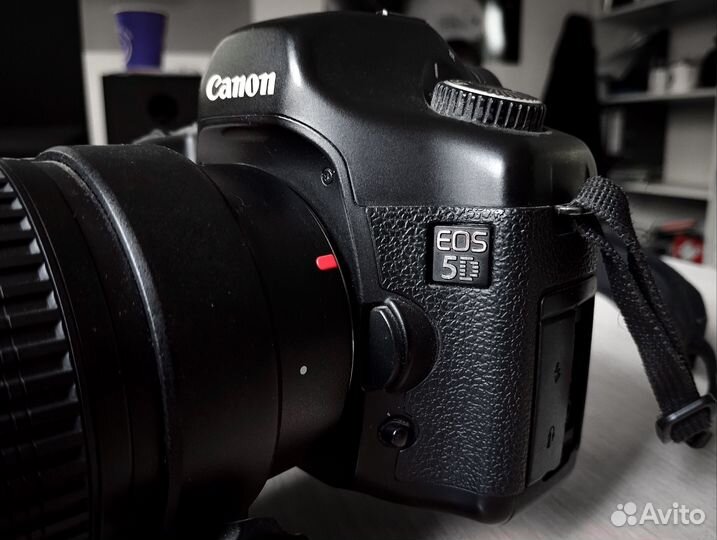 Фотоаппарат Canon 5D