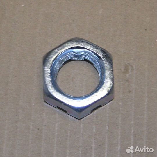 Гайка М 24*2 (Н17,4 S36) корончатая рулевого паль