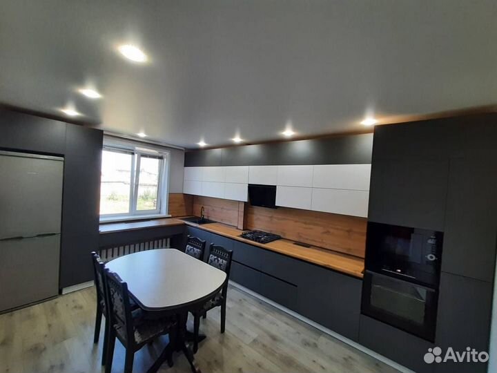 Кухня новая