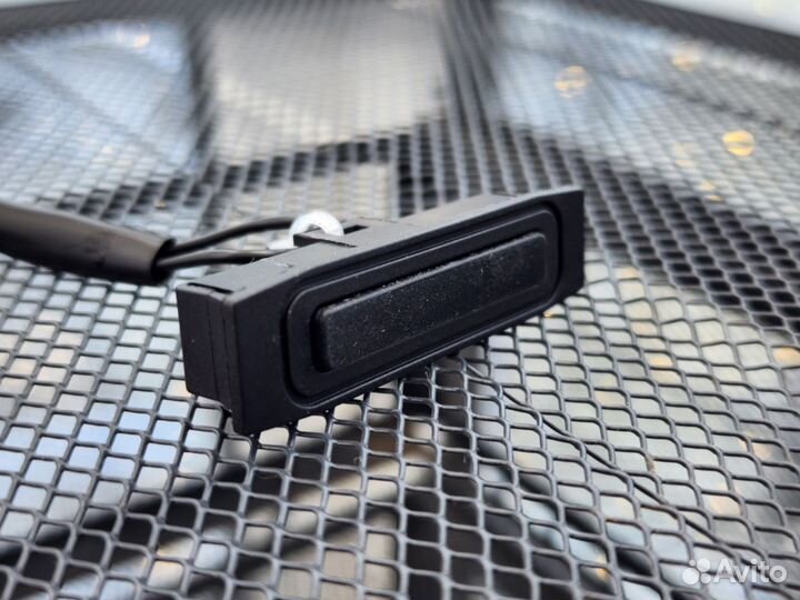 Новая Кнопка багажника Nissan Qashqai