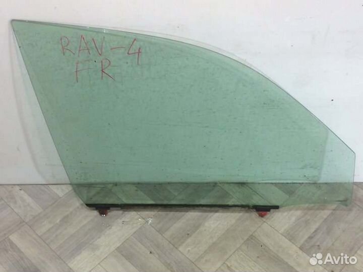 Стекло двери переднее правое Toyota Rav4 XA20