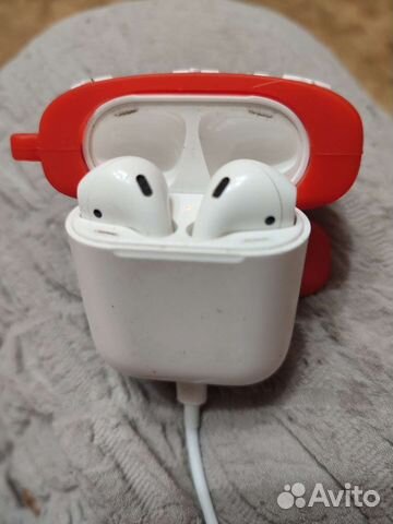 Беспроводные наушники apple airpods 1