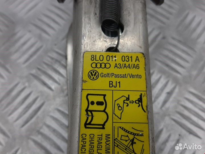 Домкрат для Volkswagen Golf 4 4B0941700C