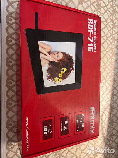 Цифровая рамка Ritmix RDF-715