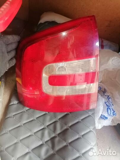 Задняя левая фара Skoda Octavia