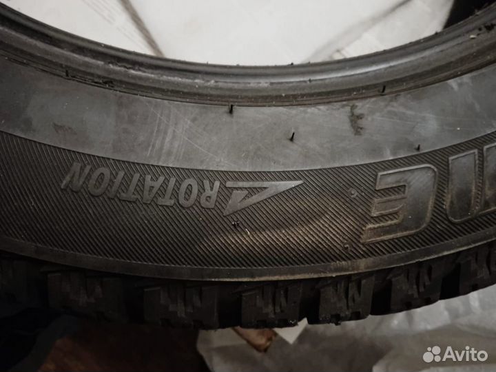 Bridgestone Ice Cruiser 7000 205/55 R16 52P