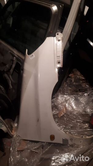 Крыло Toyota Raum, EXZ10, EXZ15, 1997-2003, передн