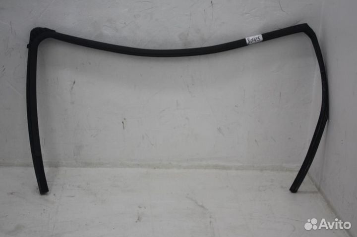 Уплотнитель стекла двери передней левой Nissan Qa