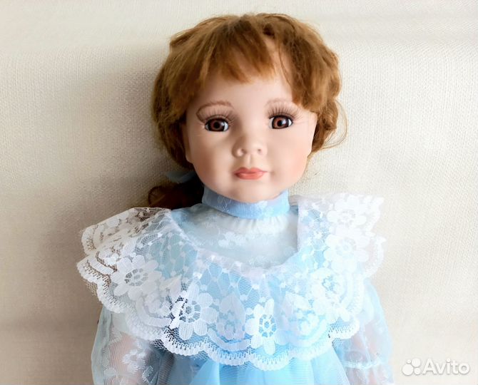 Кукла фарфоровая коллекционная Porcelain Doll
