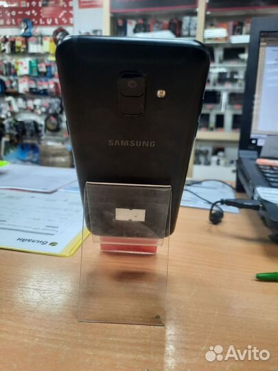 Samsung Galaxy A6, 4/64 ГБ