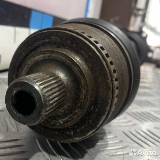 Б/У Полуось передняя левая VW Passat, Audi A4