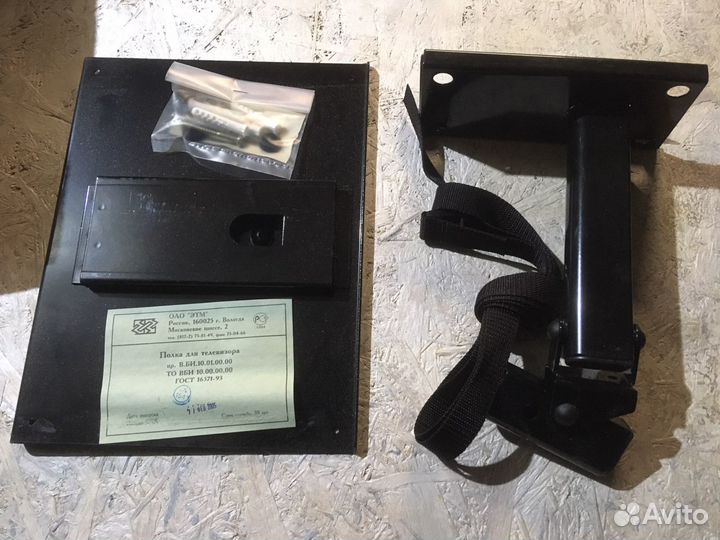 Кронштейн полка для техники