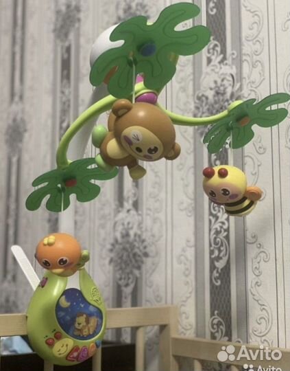 Мобиль карусель над кроваткой