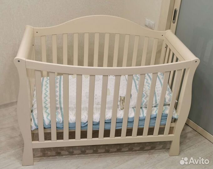 Комод и кровать Giovanni (Италия)