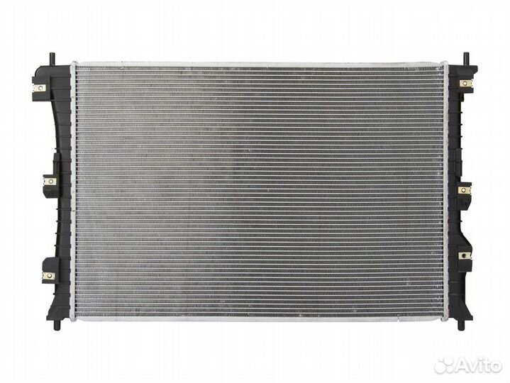 Радиатор охлаждения Ford Explorer 5 Sport