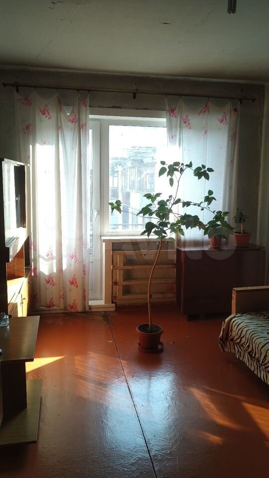 4-к. квартира, 60 м², 5/5 эт.