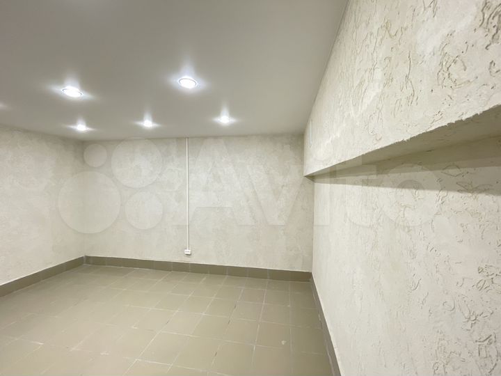 Помещение, 12,4 м2, новый ремонт, первая линия