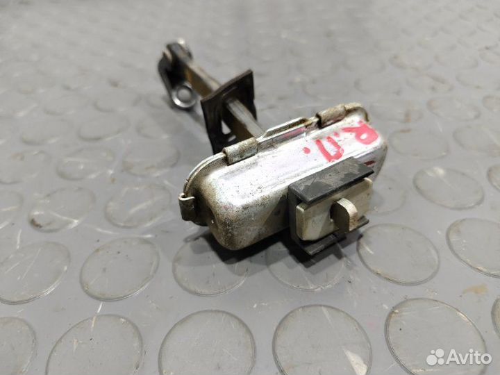 Ограничитель двери передний правый Ssangyong