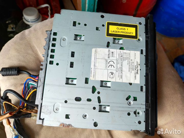 Продаю автомагнитолу Alpain