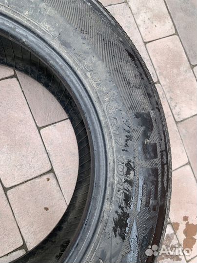 Nexen Roadian 571 235/65 R17 104T