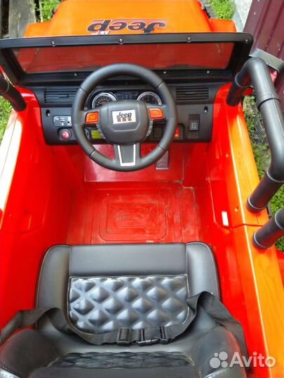 Внедорожник на пульте управления