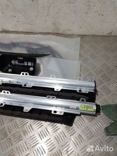 Шторка окна Toyota Alphard 3