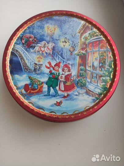 Коробка банка жестяная