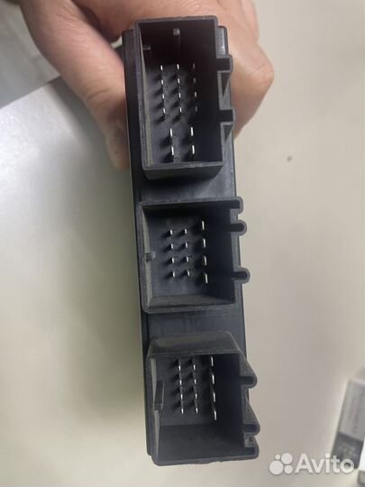 Блок управления фаркопом тсу Ауди Ку5 Q5 8R