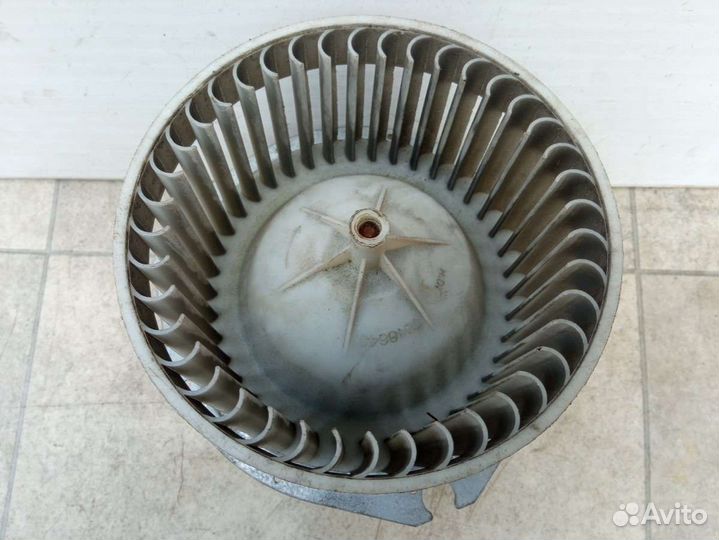 Моторчик печки Opel Sintra 52482292