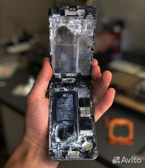 Замена аккумуляторов iPhone. Замена экрана iPhone