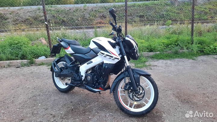 Bajaj Pulsar ns 200