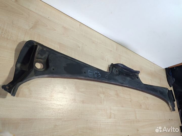 Жабо дворников BMW6E63