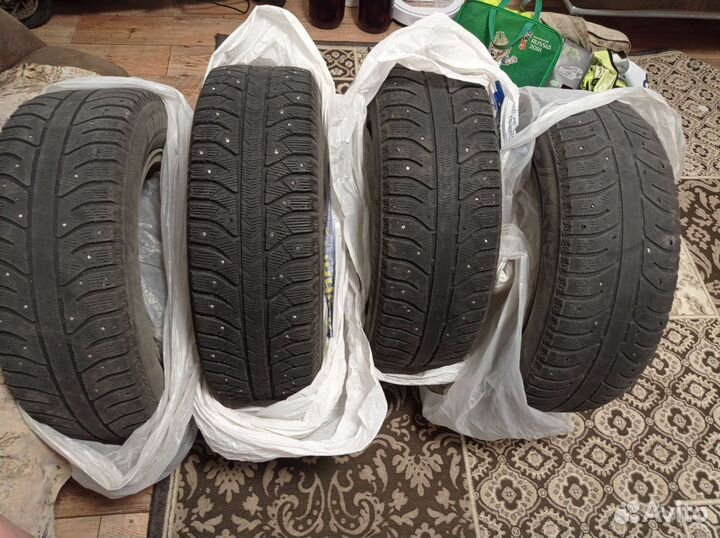 Bridgestone Ice Cruiser 7000 195/65 R15