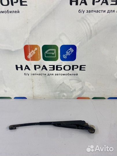 Щетка стеклоочистителя задняя Toyota Land Cruiser