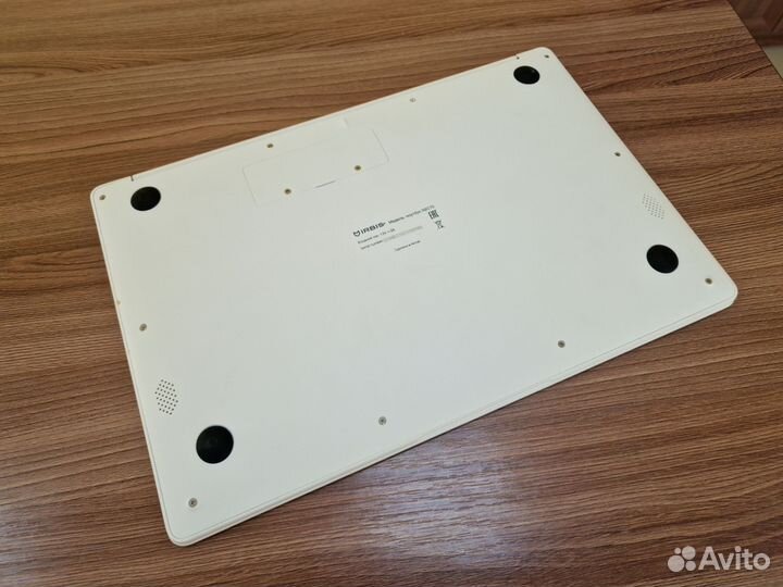 Ноутбук irbis NB270 белый 14.1