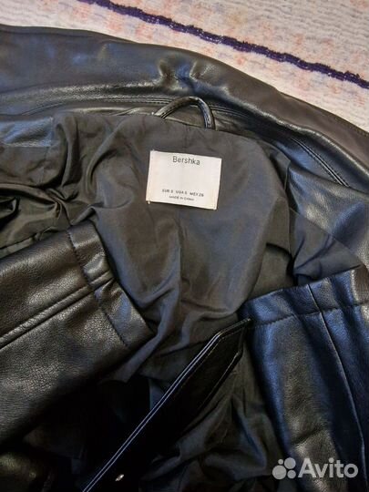 Укороченная кожаная куртка косуха bershka s