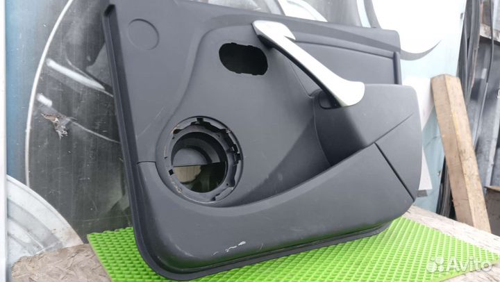 Обшивка пасажирский двери Stepway 1