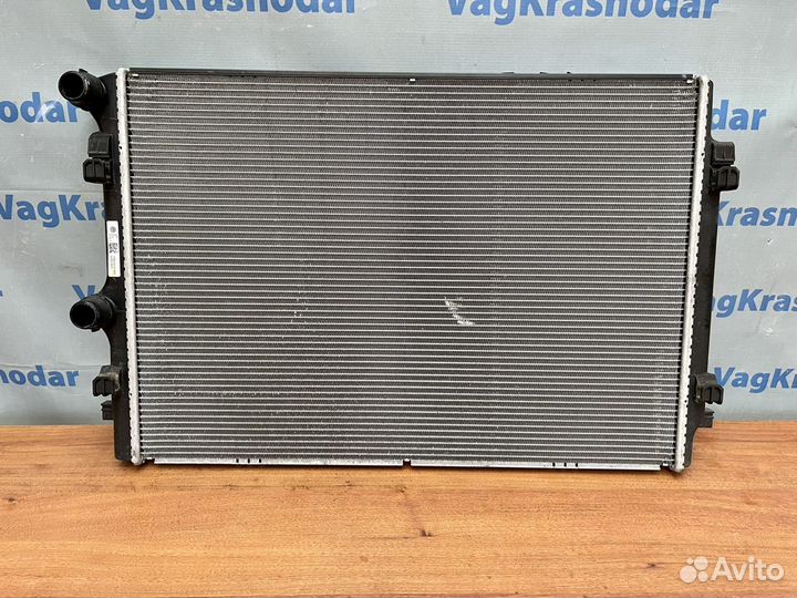 Радиатор основной VW Passat B8 Golf 7 Tiguan 2