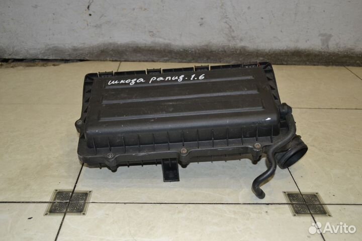 Корпус воздушного фильтра Skoda Rapid