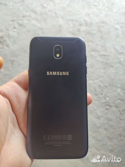 Телефон Samsung j5