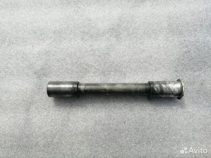 Suzuki SV1000S ось переднего колеса