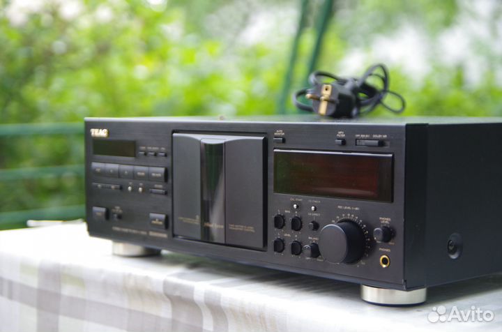 Teac V-5000 Muse green, 230V