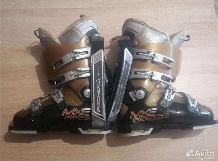 Горнолыжные ботинки 39-40
