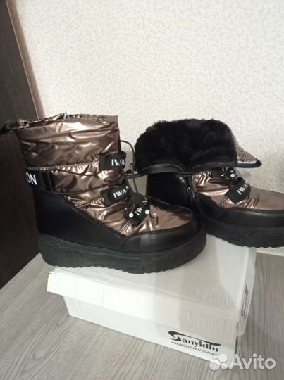 Ботинки зимние новые