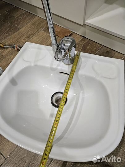 Раковина с краном бу